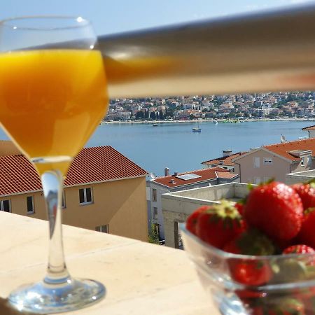 Apartment Tihana Trogir Buitenkant foto