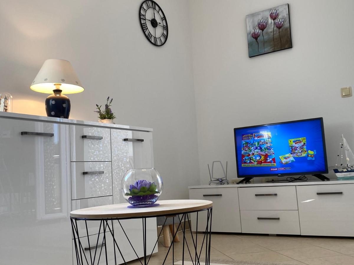 Apartment Tihana Trogir Buitenkant foto