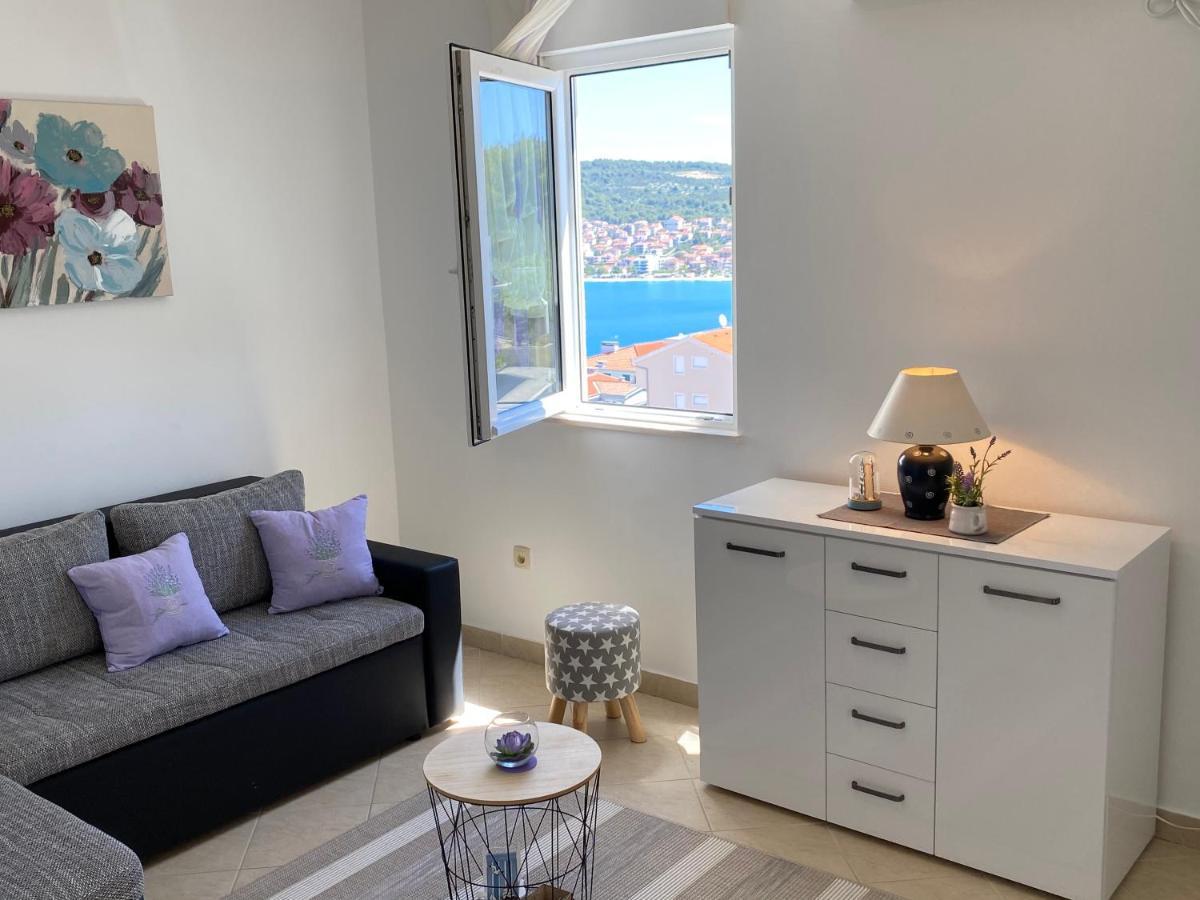 Apartment Tihana Trogir Buitenkant foto