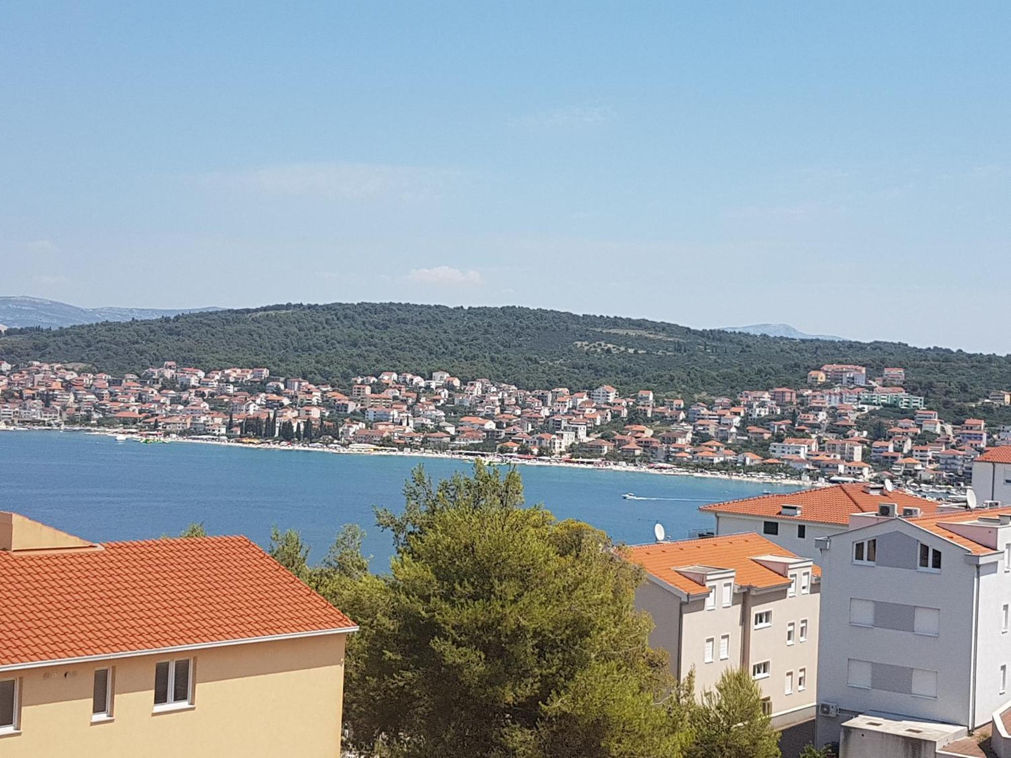 Apartment Tihana Trogir Buitenkant foto