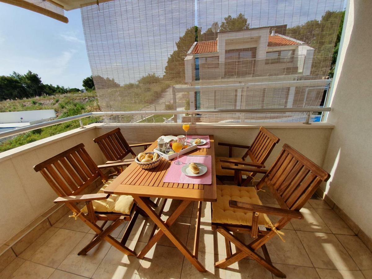 Apartment Tihana Trogir Buitenkant foto