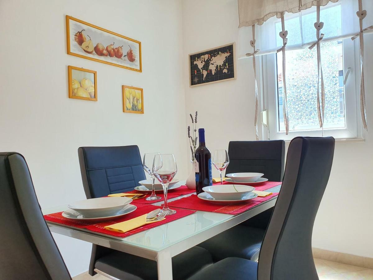 Apartment Tihana Trogir Buitenkant foto
