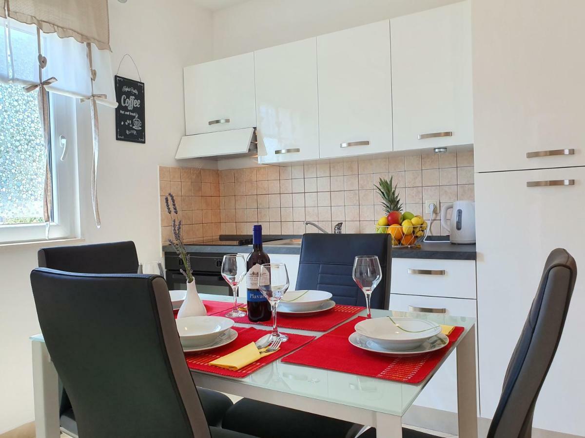 Apartment Tihana Trogir Buitenkant foto