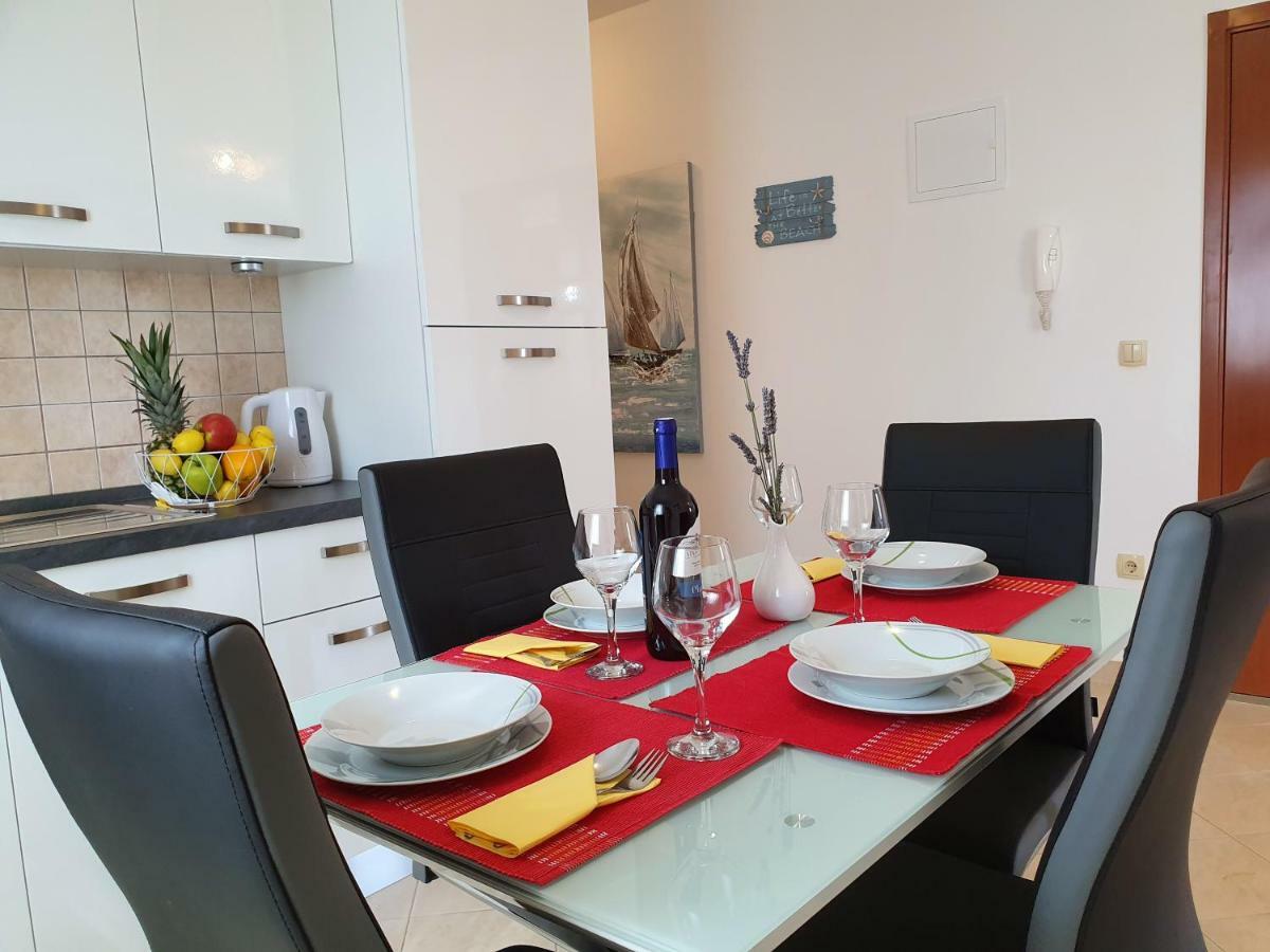 Apartment Tihana Trogir Buitenkant foto