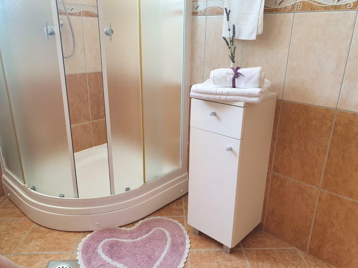 Apartment Tihana Trogir Buitenkant foto