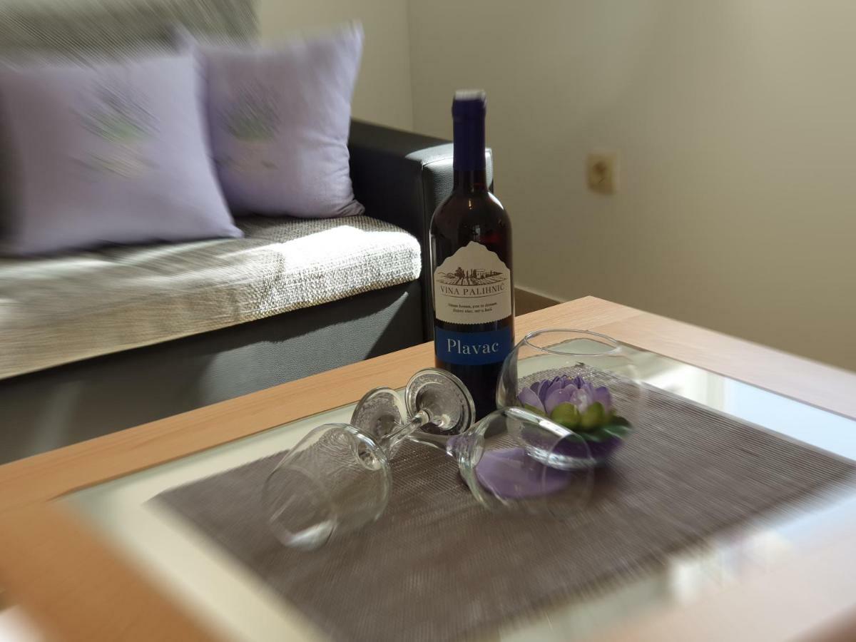 Apartment Tihana Trogir Buitenkant foto